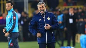 Aykut kocaman, fenerbahçe, sakaryaspor ve i̇stanbulspor formaları altında ligde 200 gole imza attı. Aykut Kocaman Sacma Sapandi Ama Herkes Inandi Fener Alayi