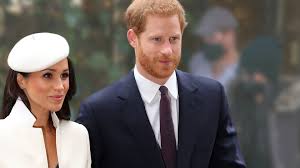 Prinz philip ist offenbar auto gefahren, ohne sich anzuschnallen. Herzogin Meghan Experte Sie Hatte Sich Bei Prinz Philip Hilfe Holen Sollen Bunte De