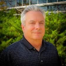 Sarah Zike's Instagram, Twitter & Facebook