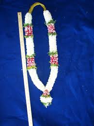 Fancy Florist 4 Ft Lily Garland With Red Rose Pedals And Green Border 65 Flower Garland Wedding Wedding Supplies Garland Wedding