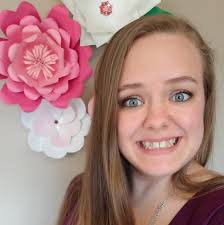 Amber Woodbury's Instagram, Twitter & Facebook