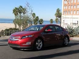 Chevrolet, volt, y el logotipo de volt son marcas registradas y/o marcas de servicio de general. What Does A Chevy Volt Do When It Runs Out Of Gas And Battery Charge