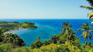 The comoros, officially the union of the comoros, is an island country in the indian ocean, at the northern end of the mozambique channel of. Experiences In Comoros Opulentroutes Com