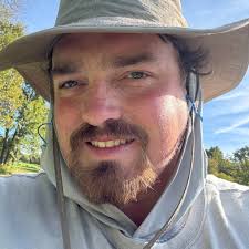 Are there golfers available to play in the Westfield/Agawam area during the  week?