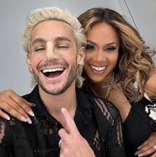 Love you @frankiejgrande @joangrande Hale….. so happy Christina Pratt had a  “grande” time at @thewizbway !!!💫👃🏼