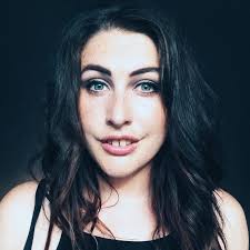 Danielle Snowball's Instagram, Twitter & Facebook