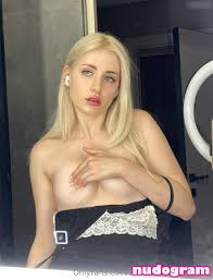 aliceinwonderland_xo  alleyinwonderland_xo Гола изтичане OnlyFans снимка  156 - Nudogram v2.1