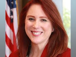 A lone holdout. Why Washington's secretary of state says she didn't impose  vaccine mandate