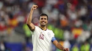 Solo 10 jugadores lo han logrado… Rodríguez puede alcanzar un hito legendario en la final del Mundial