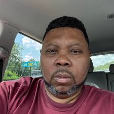 Ravens vs Browns Saturday at 4:30. $3 draught beers and $1 oysters  available at the bar!