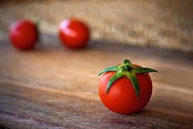 Tomat pun memiliki kandungan yang pastinya bermanfaat untuk kesehatan. Ini Manfaat Konsumsi Jus Tomat Secara Rutin Republika Online