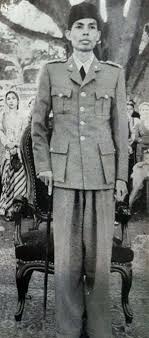 Gambar no 45 patung monumen jenderal sudirman di taman 140 Ide Jendral Sudirman Di 2021 Foto Langka Tokoh Sejarah Sejarah