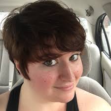 Strands cut diagonally visually lengthen the face. Fat Girls Short Hair Yes