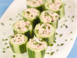 Verrines De Thon Et Mascarpone Dans Une Bouchee De Concombre Recette Verrine Thon Recettes De Cuisine Recette Concombre