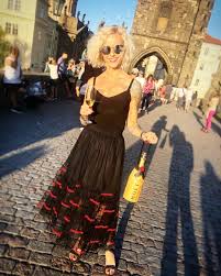 Celoživotní pesimista má strach z rozvolňování 6 fotografií Karin Babinska S Feet Wikifeet