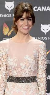 Proviene de una familia de actores y comenzó en teatro de aficionados. Alexandra Jimenez Imdb