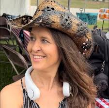 Signs from loved ones after passing: 6:23 alarm coincidence?