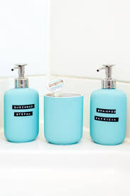 Stauraum Fur Ein Kleines Badezimmer Wir Zeigen Euch Unser Neues Bad Kleines Badezimmer Badezimmer Neues Bad