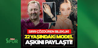Ama sergen yalçın'ın magazincilerden kaçamadığı ve yakalandığı sevgilileri de yok değil. Son Dakika Haberi Sergen Yalcin In Sevgilisi Lisaveti Karibskaya Sevinc Gozyaslari Doktu 22 Yasindaki Sevgiliye Instagram Yasagi Son Dakika Spor Haberleri