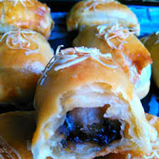 Check spelling or type a new query. Resep Bolen Pisang Dengan Korsvet Haniya Kitchen
