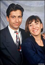 From 1982 to 1990, she in 1992, laurent gerra and lemoine virginie became a comedy duo and appeared in many television. Virginie Lemoine S Est Separee De Son Compagnon Vivreaupresent