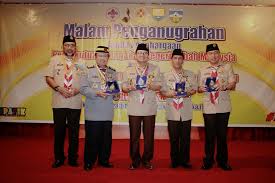 Ras melayu adalah ras terbesar di malaysia. Fachrori Dianugerahi Penghargaan Pramuka Oleh Pramuka Sabah Malaysia Viral Jambi