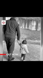 Sot është ditëlindja e Babit tim., Mund të gjejë shum fjal për ti than , ,  Por gjdo fjal është pak për ty Bab., Andaj sot eke nga un një Befasi, të  uroj ditëlindjen ,, me një këngë enkas për ty., ...