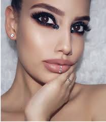 Jessica Dones's Instagram, Twitter & Facebook