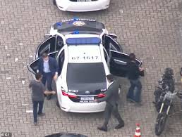 Последние твиты от marcelo crivella (@mcrivella). Rio De Janeiro Police Arrest Evangelical Bishop Turned Mayor On Allegations Of Corruption Daily Mail Online
