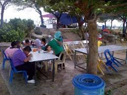 Tempat makan dikelilingi kolam ternyata bukan cuma dimiliki oleh kota bandung saja lho. Tempat Makan Best Di Langkawi Yang Patut Anda Pergi Bersama Keluarga Semasa Di Langkawi Bepergian Tempat Makanan
