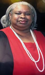 Lisa Ottley's Instagram, Twitter & Facebook