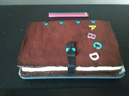 Mon Gateau Livre Pour La Rentree Scolaire Genoise Au Cacao Et Creme Chocolat Blanc Youtube Creme Au Chocolat Creme Chocolat Blanc Chocolat Blanc