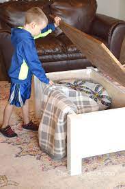 See how to make ana white's coffee table from diy network's building off the grid: How To Build A Farmhouse Coffee Table With Storage Free Building Plans The Creative Mom