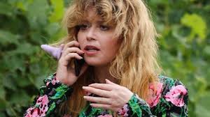 natasha lyonne's hands (@nlyonnehands)