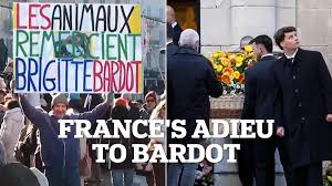 France bids adieu to Brigitte Bardot: Mourners including hard-right leader  Marine Le Pen gather for film legend's St Tropez funeral as husband reveals  she died of cancer | Daily Mail Online