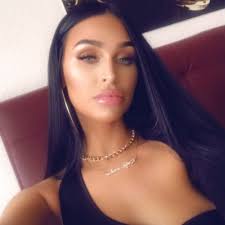 Chloe Rowland (@ChloeRowland)