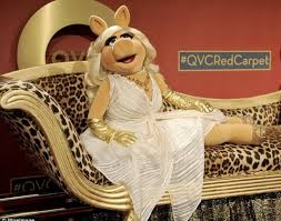 Miss Piggy Lookbook : r/whatthefrockk