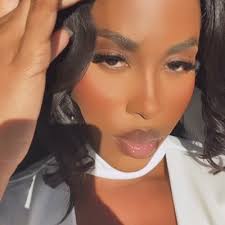 Avery Dillon (@averydillon_)