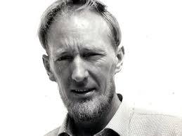 Did Rudyard Kipling's explorer see Hamish MacInnes looking behind the  ranges?