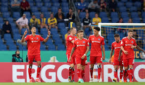Nach 13 spielen steht die eintracht über dem. Eintracht Braunschweig Hsv Liveticker Fur Das Dfb Pokal Spiel Mopo
