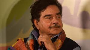 Mera pehla gaana public mein, shor mach gaya shor. When Shatrughan Sinha S Decision To Leave Bjp Left Lk Advani In Tears Elections News