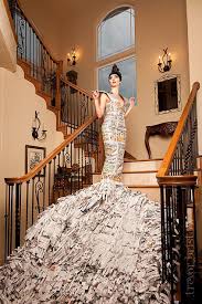 4.5 out of 5 stars 43. The Worst Wedding Dresses Of All Time Including Nearly Naked Brides Black Gowns And Gigantic Feathers