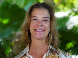 Caroline Calhoun's Instagram, Twitter & Facebook