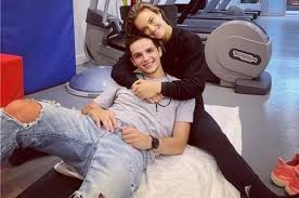 Γεννημένη στις 25 ιουλίου του 1995, η μαρία δεν είναι τυχαία… συνώνυμο του τένις. Maria Sakkarh Kwnstantinos Mhtsotakhs Trihmero Mazi Sto Spiti Toy Prw8ypoyrgoy Sta Xania Binteo Eirinika Gr