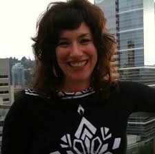 Is that a Moose in Your Pocket?: A Novel of Dating, Mating, and Other  Animal Instincts: Green, Kim: 9780385337175: Amazon.com: Books