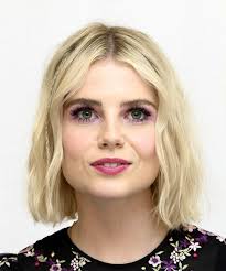 Being stylish and contemporary with everything related to fashion is in every woman. Blunt Cut Bangs Guide
