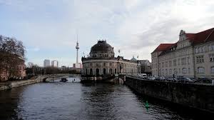 Meininvest ermittelt für sie mit nur wenigen klicks ein persönliches angebot. Berlin Hauptbahnhof So Much World So Little Time