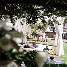 August Hochzeit Mit Alexa Sonja Das War Wohl Eine Der Heissesten Hochzeiten Des Jahres Aber Die Gaste Hatten Hochzeitslocation Hochzeit Sommerhochzeit