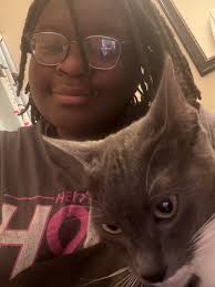 I wanted to share a pic of my cat, Daisy, who always has the “Jasper face.”  🤣