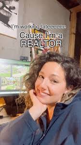 Victoria Perdue's Instagram, Twitter & Facebook